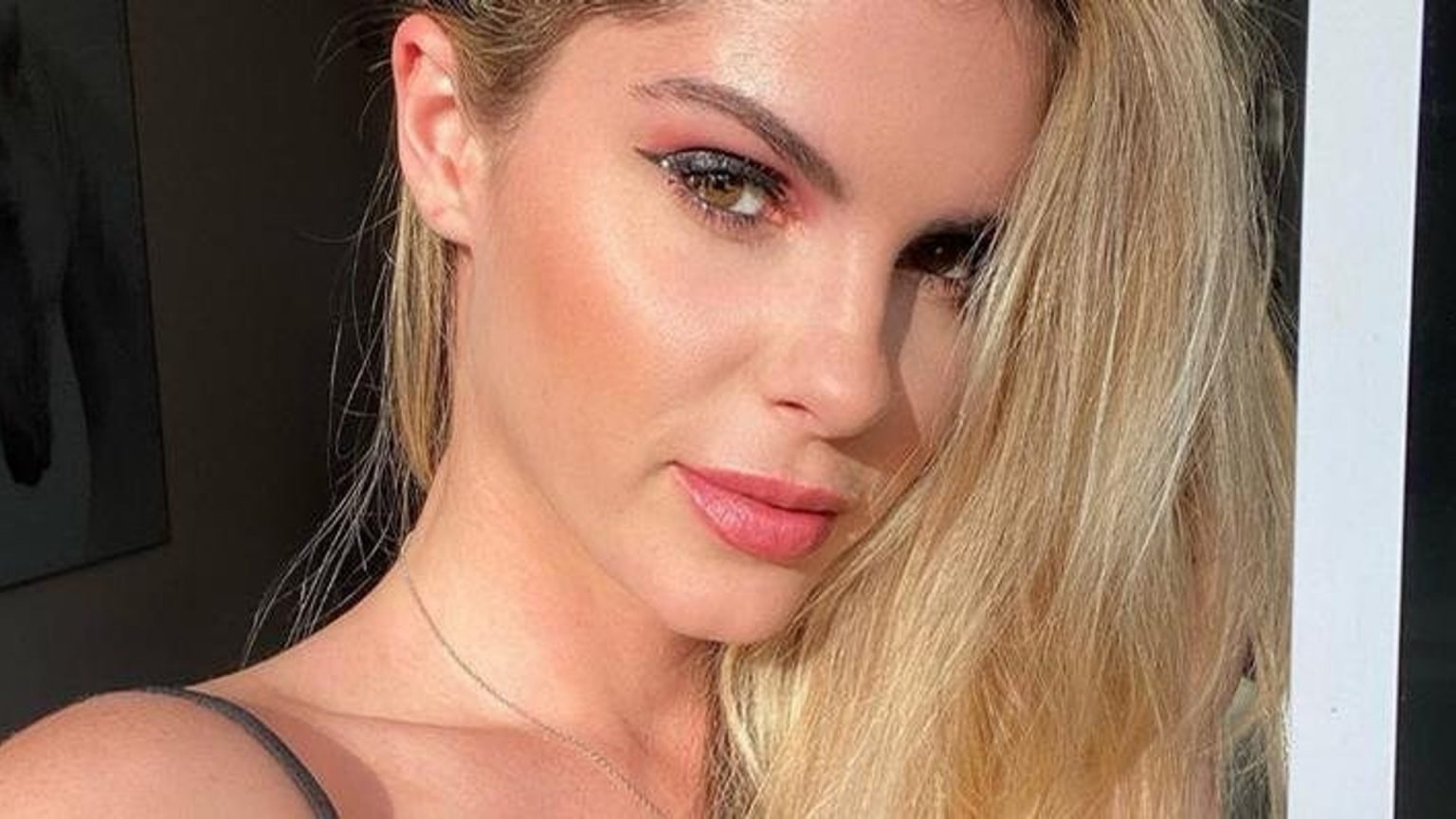 Bárbara Evans perde 25 kg e mostra antes e depois impressionante