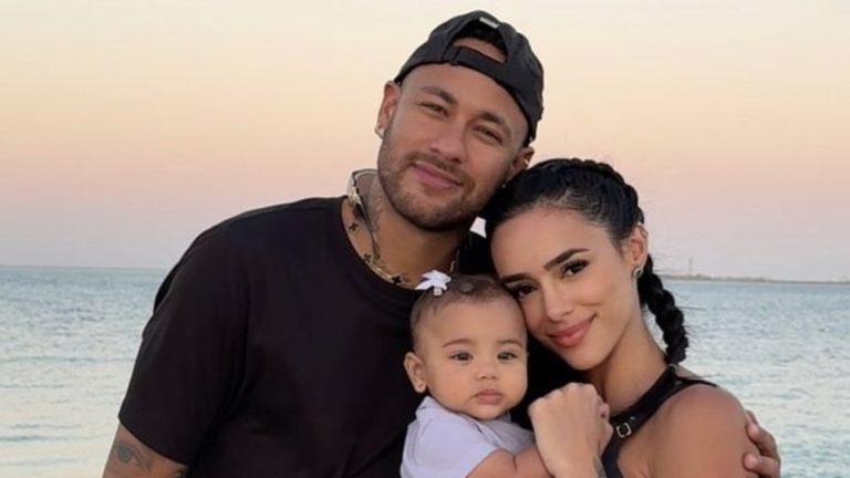 Neymar Jr encanta web ao exibir momento fofíssimo de Mavie sua filha