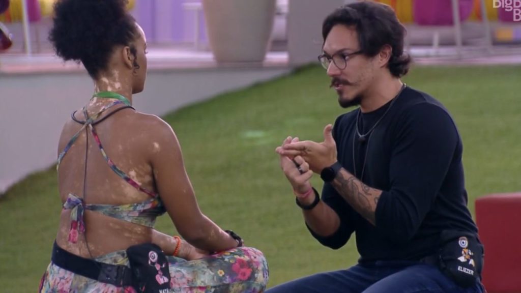 Natália e Eliezer se resolvem após jogo da discórdia. Foto: Reprodução/Globo