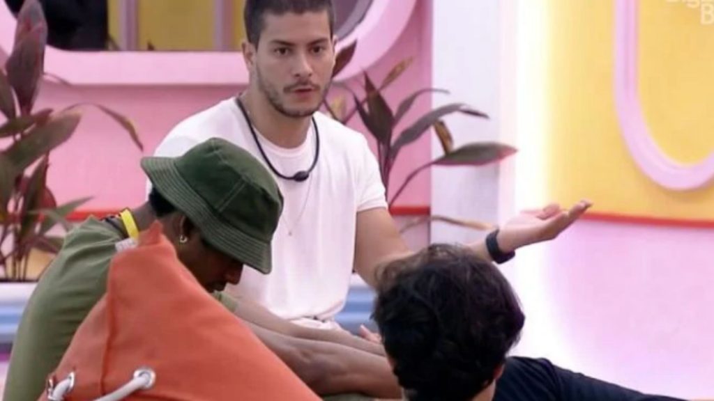 Arthur Aguiar opina sobre sister no BBB 22. Reprodução/ Globo