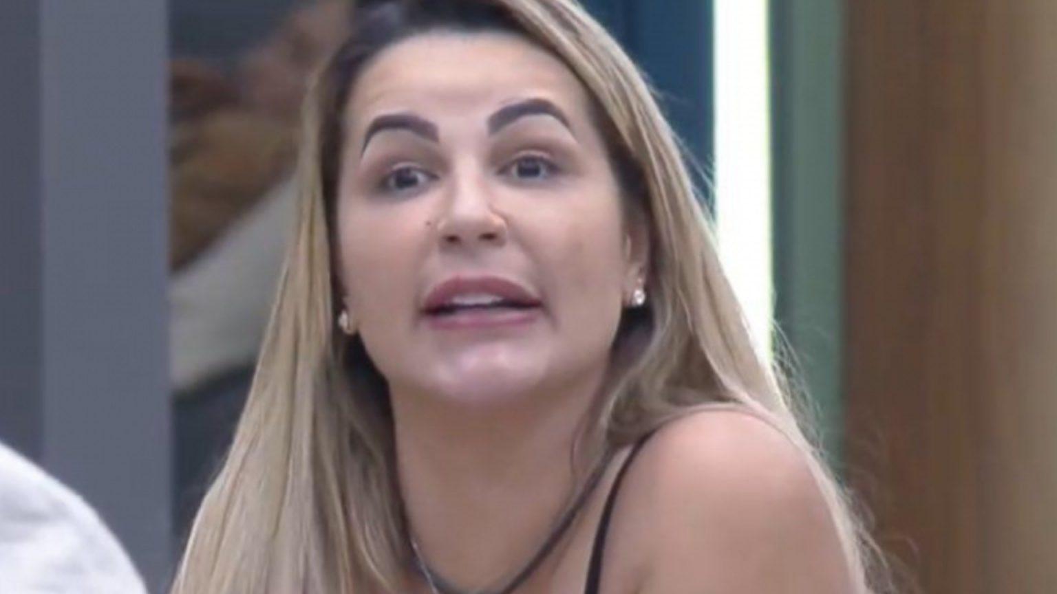 'a Fazenda': Deolane Causa Climão Ao Citar Ex De Bárbara No Reality