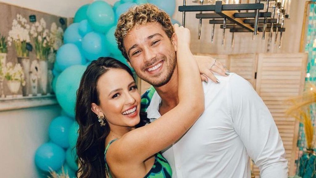 Larissa Manoela e André Luiz Frambach