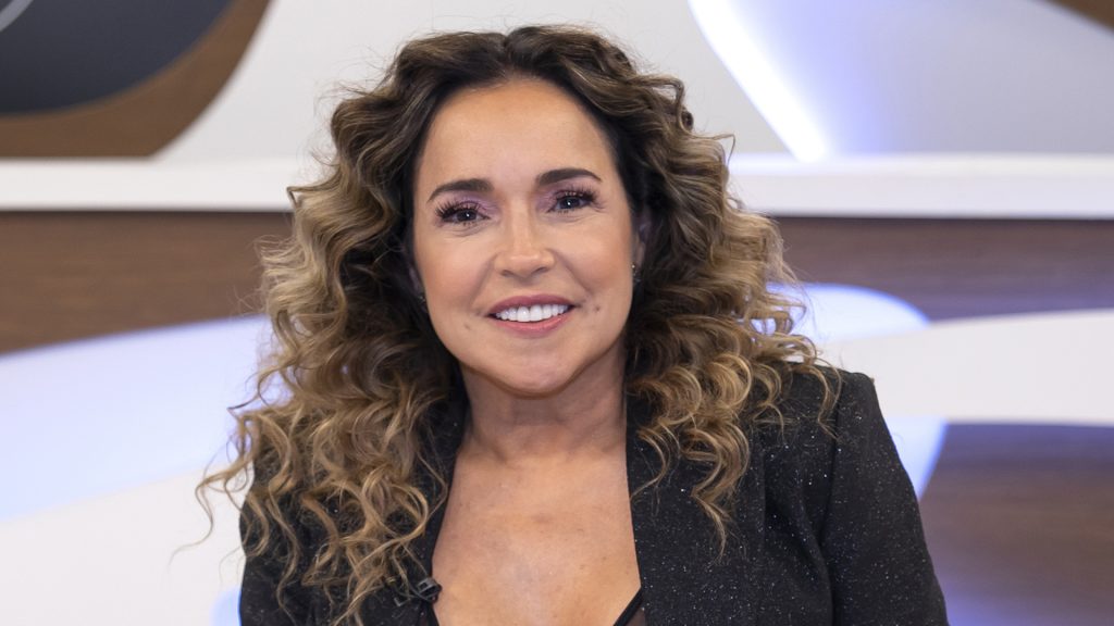 Daniela Mercury (Reprodução: Roda Viva/ Nadja Kouchi)