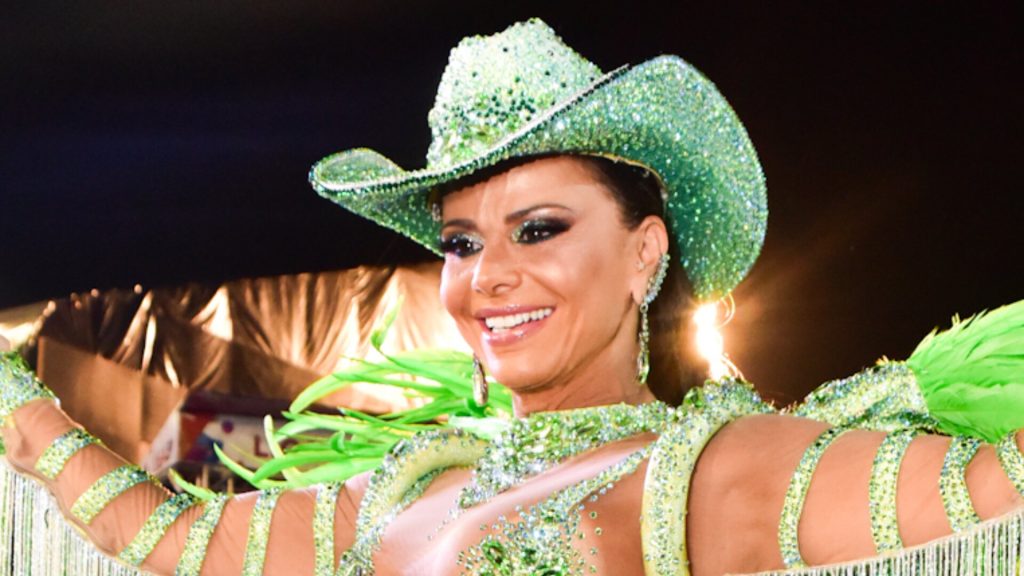 Viviane Araújo brilha no desfile da Mancha Verde no Carnaval - Crédito: Leo Franco / AgNews