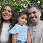 Tays Reis e Biel com a filha, Pietra