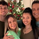 Carla Perez e Xanddy com os filhos, Victor e Camilly - Reprodução/Instagram