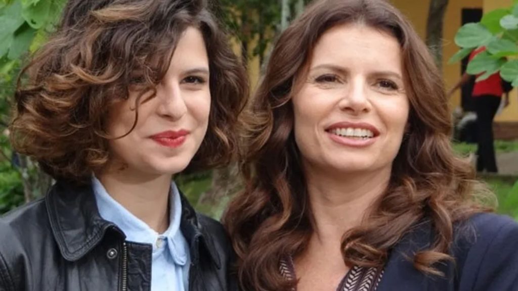 Julia Anquier com a mãe, a atriz Debora Bloch - Foto/Divulgação